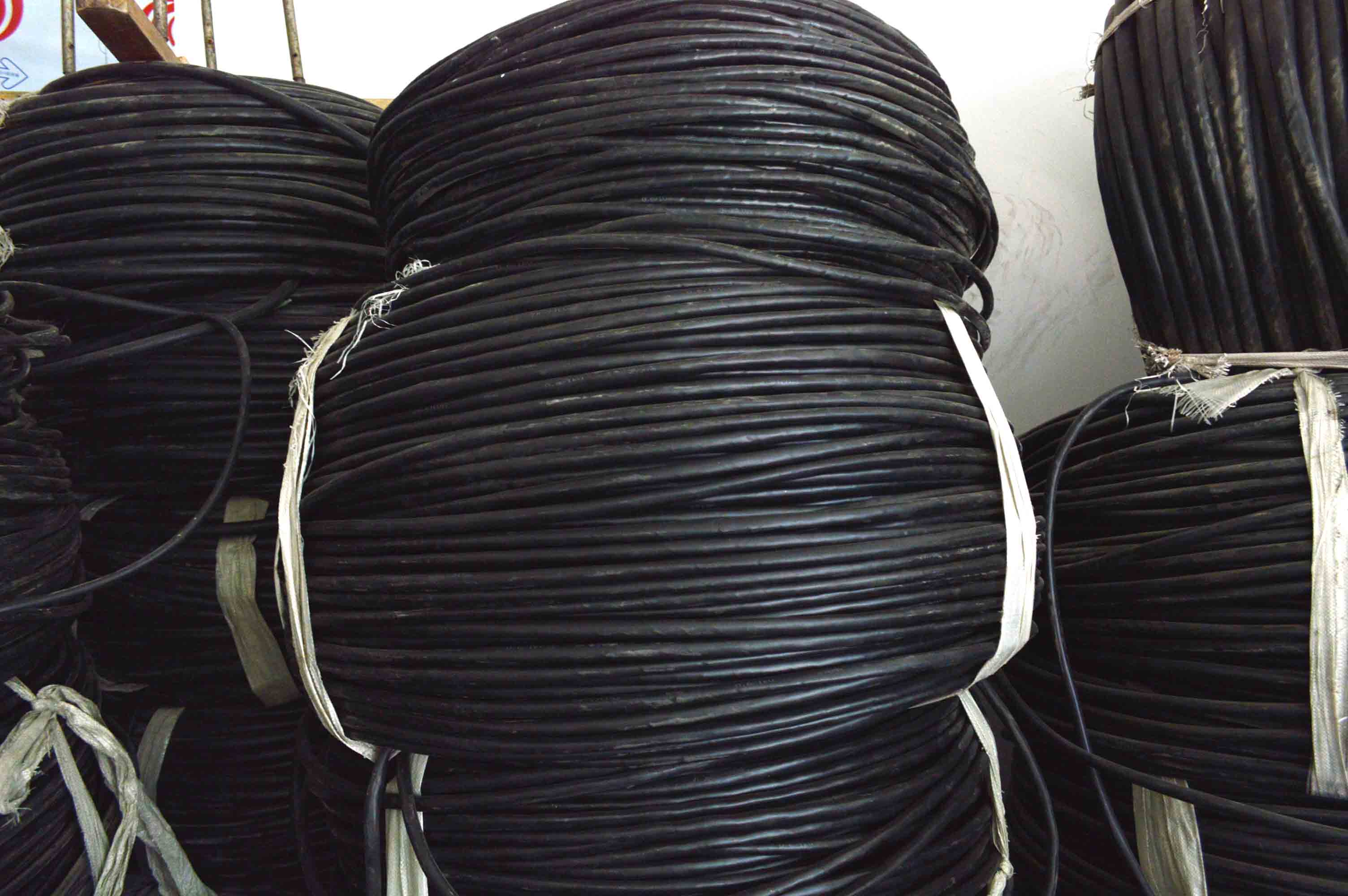 北京废旧数据电线电缆回收